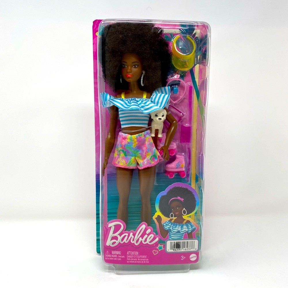 Mattel Barbie Doll with Roller Skates Fashion Accessories and Pet Puppy NEW